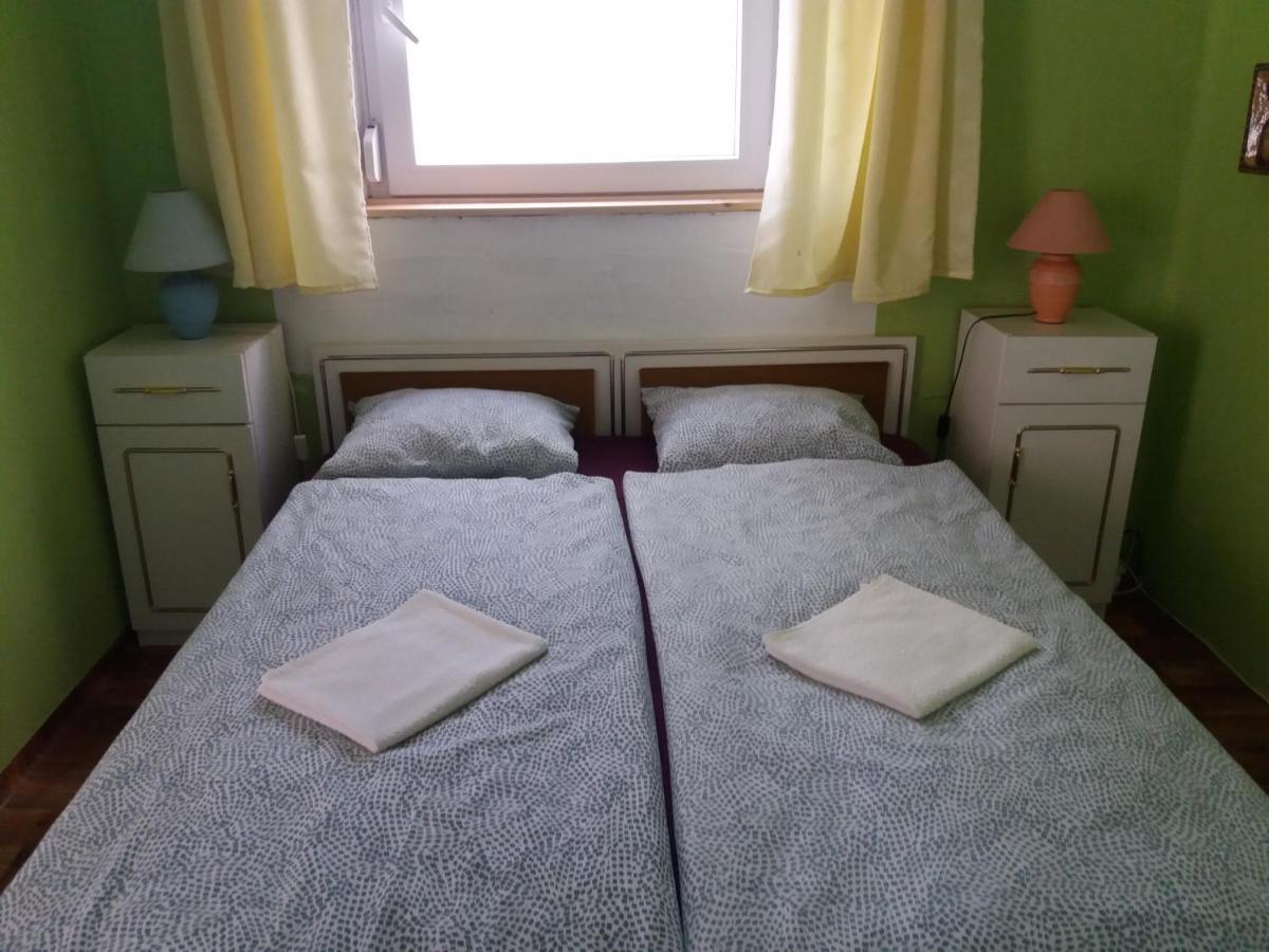 בדקסוניטומאי Badacsonyi Lugas Apartmanok מראה חיצוני תמונה
